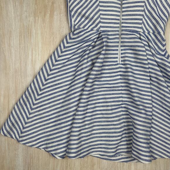 BCBGeneration Blue & White Tweed Striped Sleeveless Nautical Casual Mini Dress 2 - Picture 8 of 16